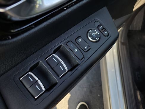 Used 2025 Honda CR-V EX-L image 18