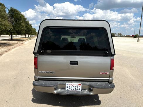 Used 2003 GMC Sonoma SL w/ Convenience Package image 47
