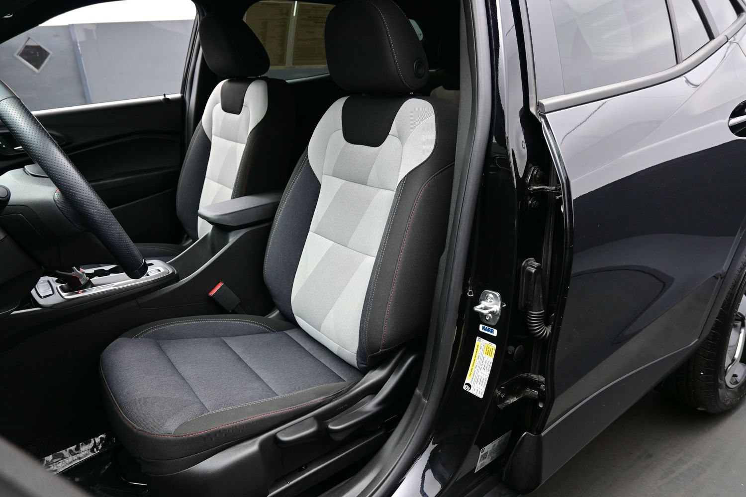 Used 2024 Chevrolet Trax RS w/ Driver Confidence Package FWD image 15
