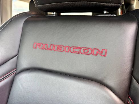 Used 2024 Jeep Wrangler Unlimited Rubicon AWD/4WD image 13