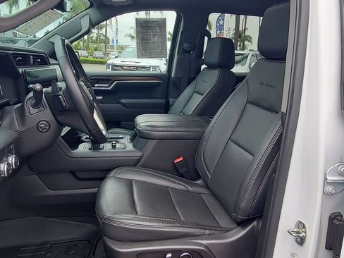 Used 2024 GMC Sierra 1500 Denali w/ Denali Reserve Package RWD image 19