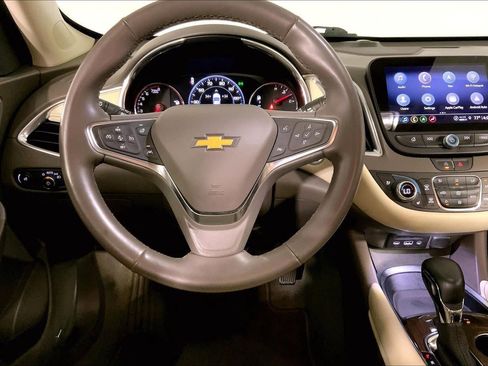 Used 2024 Chevrolet Malibu LT FWD image 5