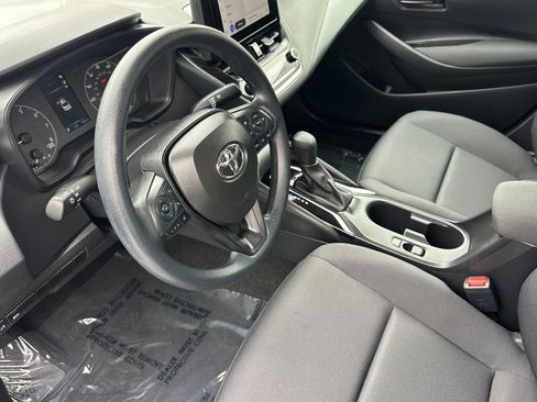Certified 2025 Toyota Corolla LE image 10