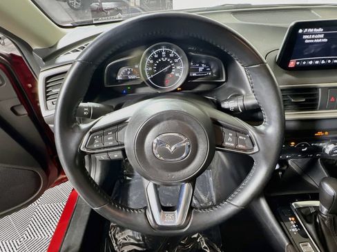 Used 2018 MAZDA MAZDA3 Touring FWD image 10