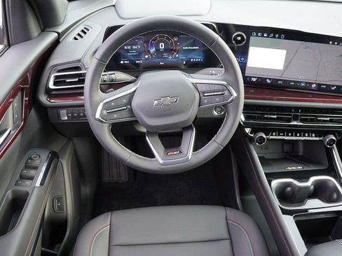 New 2026 Chevrolet Traverse Z71 w/ Driver Confidence Package image 13