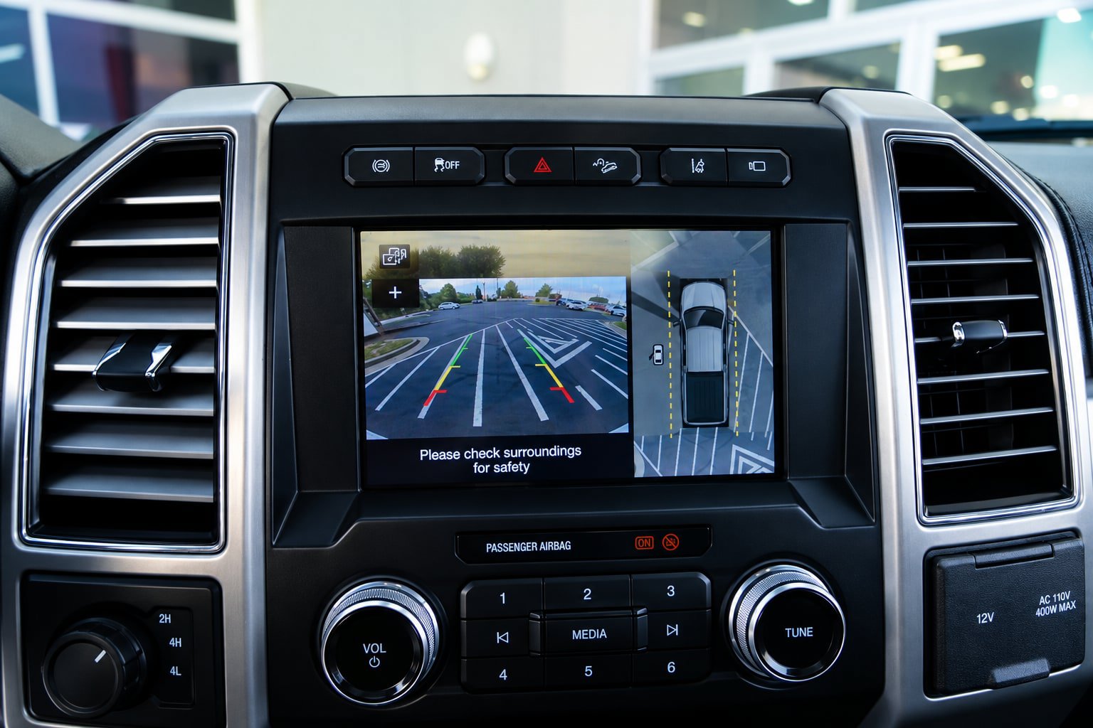 Used 2019 Ford F250 Platinum w/ Platinum Ultimate Package AWD/4WD image 33