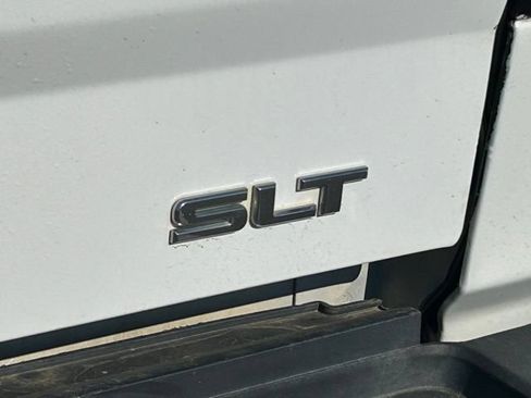 Used 2019 GMC Sierra 2500 SLT w/ Duramax Plus Package AWD/4WD image 5