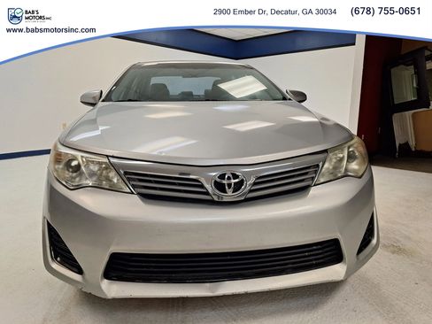 Used 2012 Toyota Camry FWD image 13