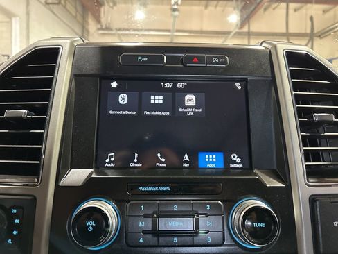 Used 2018 Ford F150 Lariat w/ Equipment Group 502A Luxury image 29