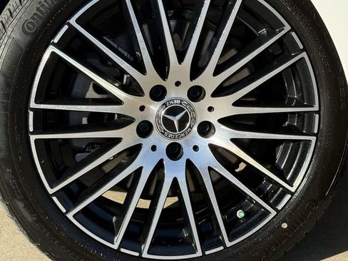 Used 2024 Mercedes-Benz C 300 Sedan image 11