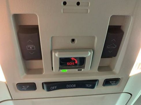 Used 2021 Toyota Highlander Platinum image 26