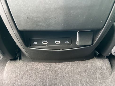 Used 2024 Cadillac Escalade ESV Sport w/ LPO, ONYX Package AWD/4WD image 29