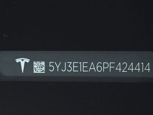 Used 2023 Tesla Model 3 Standard Range image 23