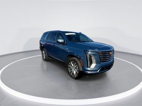 Used 2025 Cadillac Escalade Premium Luxury Platinum image 2