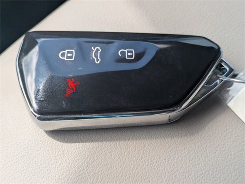 New 2026 Volkswagen Atlas SE image 30