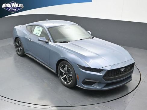 Used 2025 Ford Mustang Coupe image 9