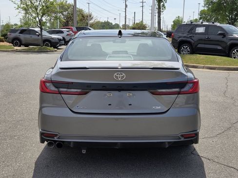 Used 2025 Toyota Camry XSE FWD image 4