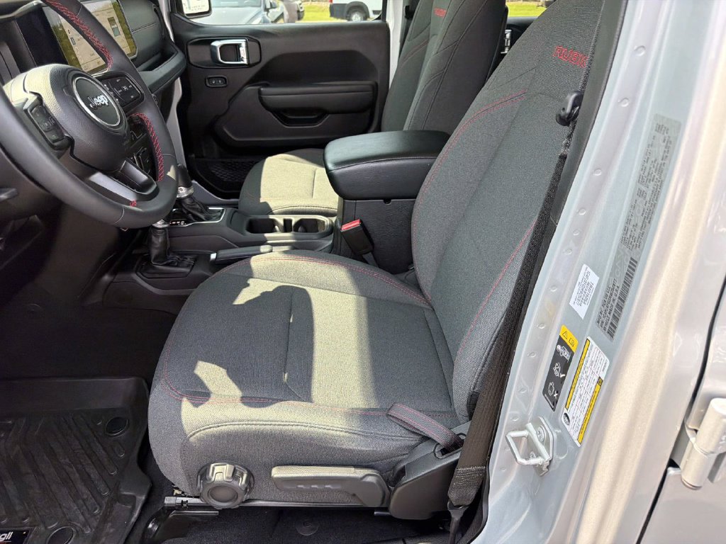 Used 2024 Jeep Wrangler Unlimited Rubicon AWD/4WD image 18