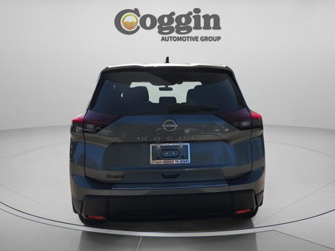 New 2026 Nissan Rogue SV FWD image 4