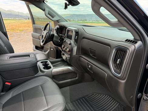 Used 2021 Chevrolet Silverado 1500 LTZ w/ LTZ Premium Package AWD/4WD image 39