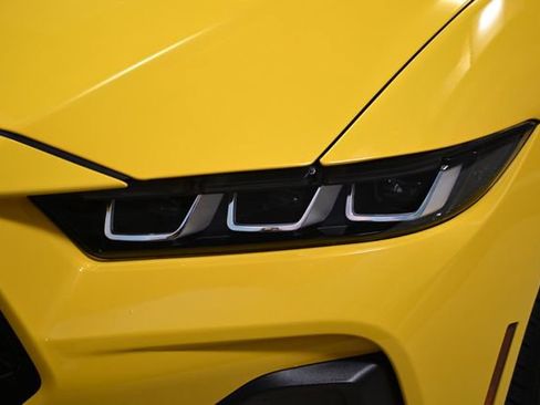 Used 2024 Ford Mustang GT Premium image 15