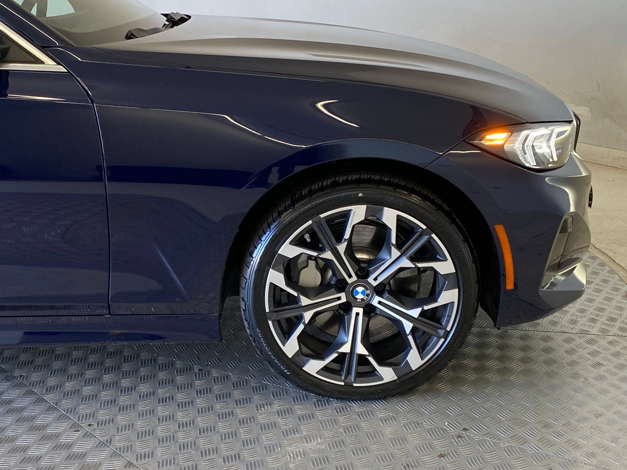 Used 2026 BMW 330i xDrive Sedan w/ Premium Package AWD/4WD image 11