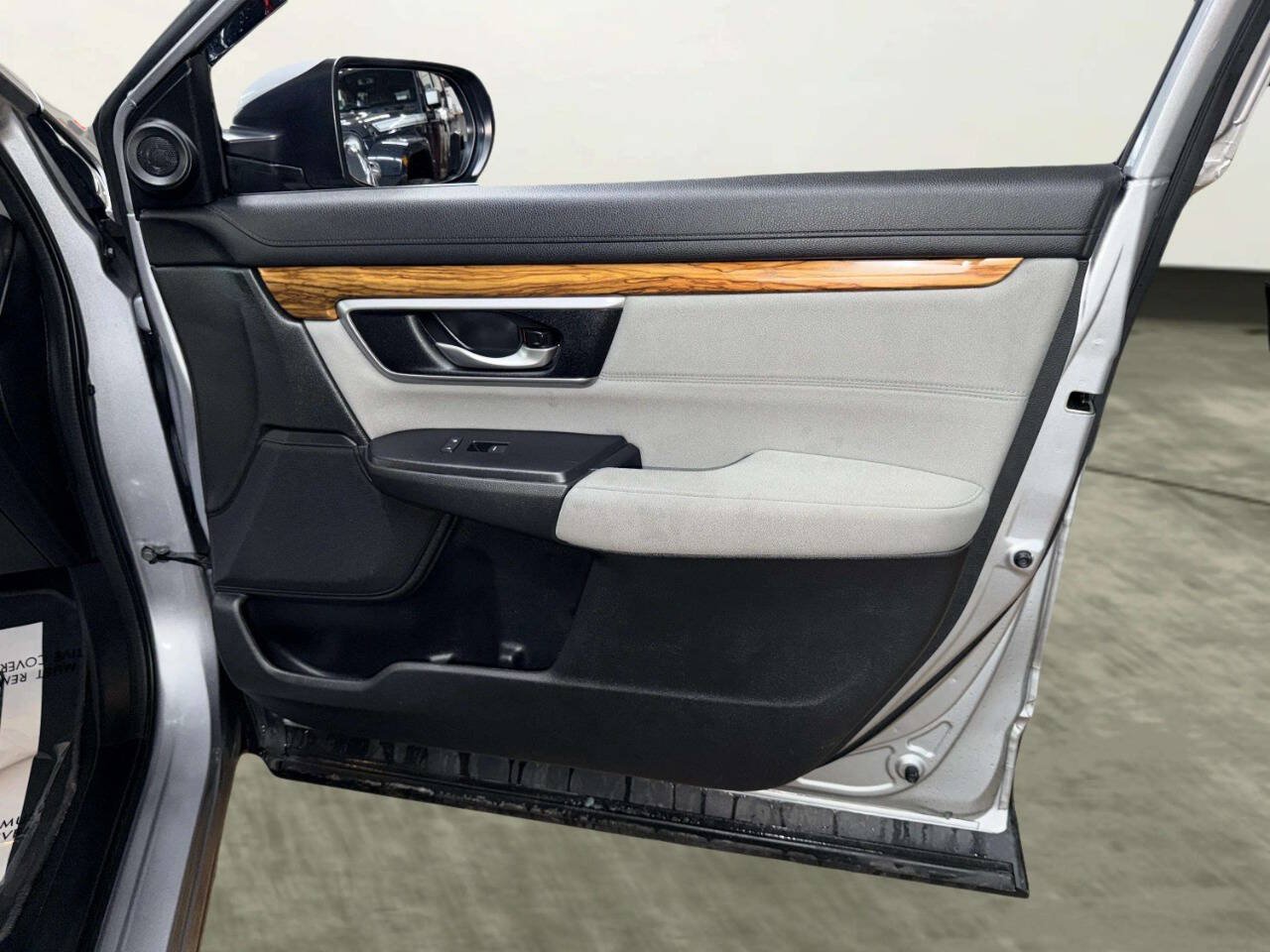 Used 2018 Honda CR-V EX image 29