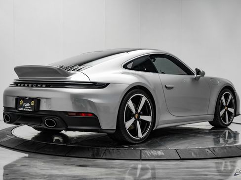 Used 2025 Porsche 911 Carrera image 17