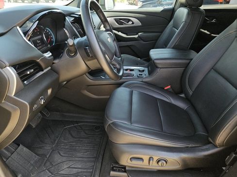 Used 2022 Chevrolet Traverse LT w/ LPO, Floor Liner Package FWD image 27
