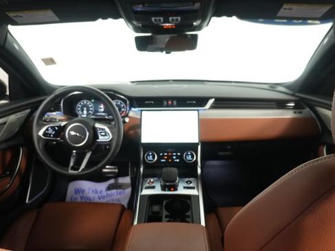 Used 2024 Jaguar XF R-Dynamic SE AWD/4WD image 24
