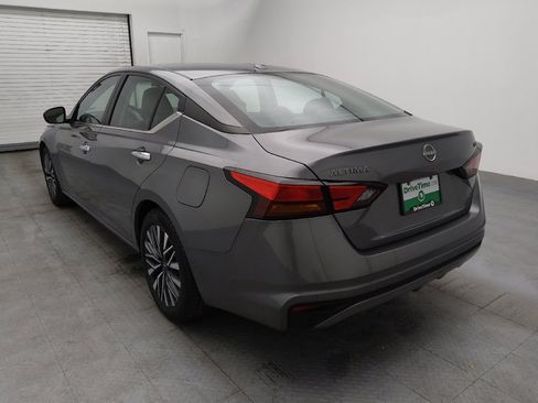 Used 2024 Nissan Altima 2.5 SV image 5