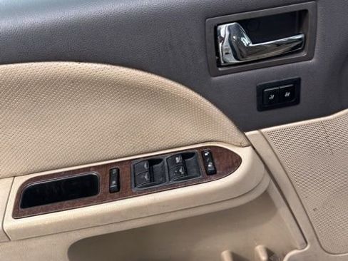 Used 2009 Ford Taurus Limited image 26