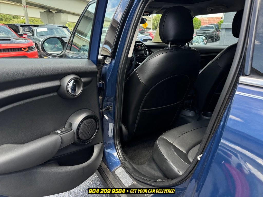 Used 2015 MINI Cooper 4-Door Hardtop FWD image 22