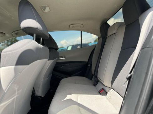 Used 2021 Toyota Corolla LE FWD image 14