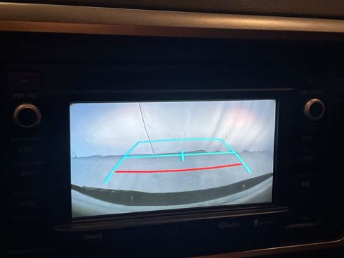 Used 2018 Toyota Tacoma SR5 image 17