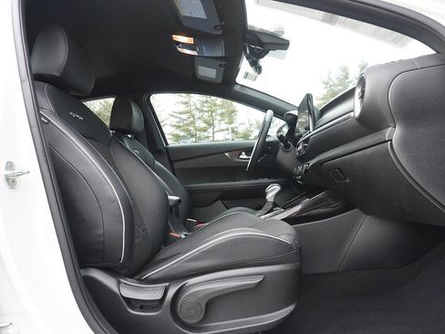 Used 2023 Kia Forte GT-Line image 33