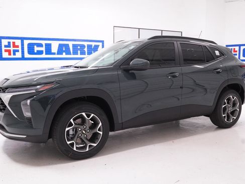 New 2026 Chevrolet Trax LT w/ LT Convenience Package image 10