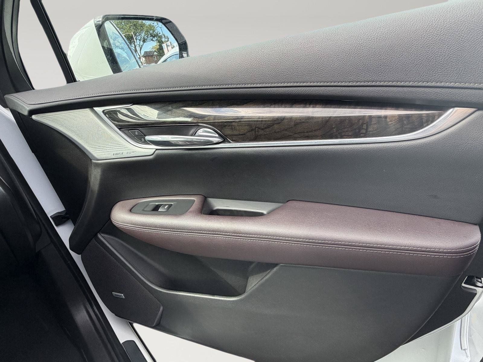 Used 2023 Cadillac XT6 Premium Luxury AWD/4WD image 23