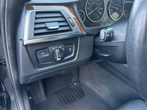 Used 2017 BMW 330i Sedan RWD image 18