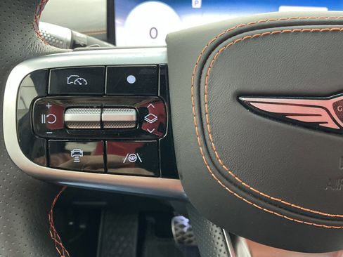 Used 2026 Genesis GV70 2.5T Sport Prestige image 8
