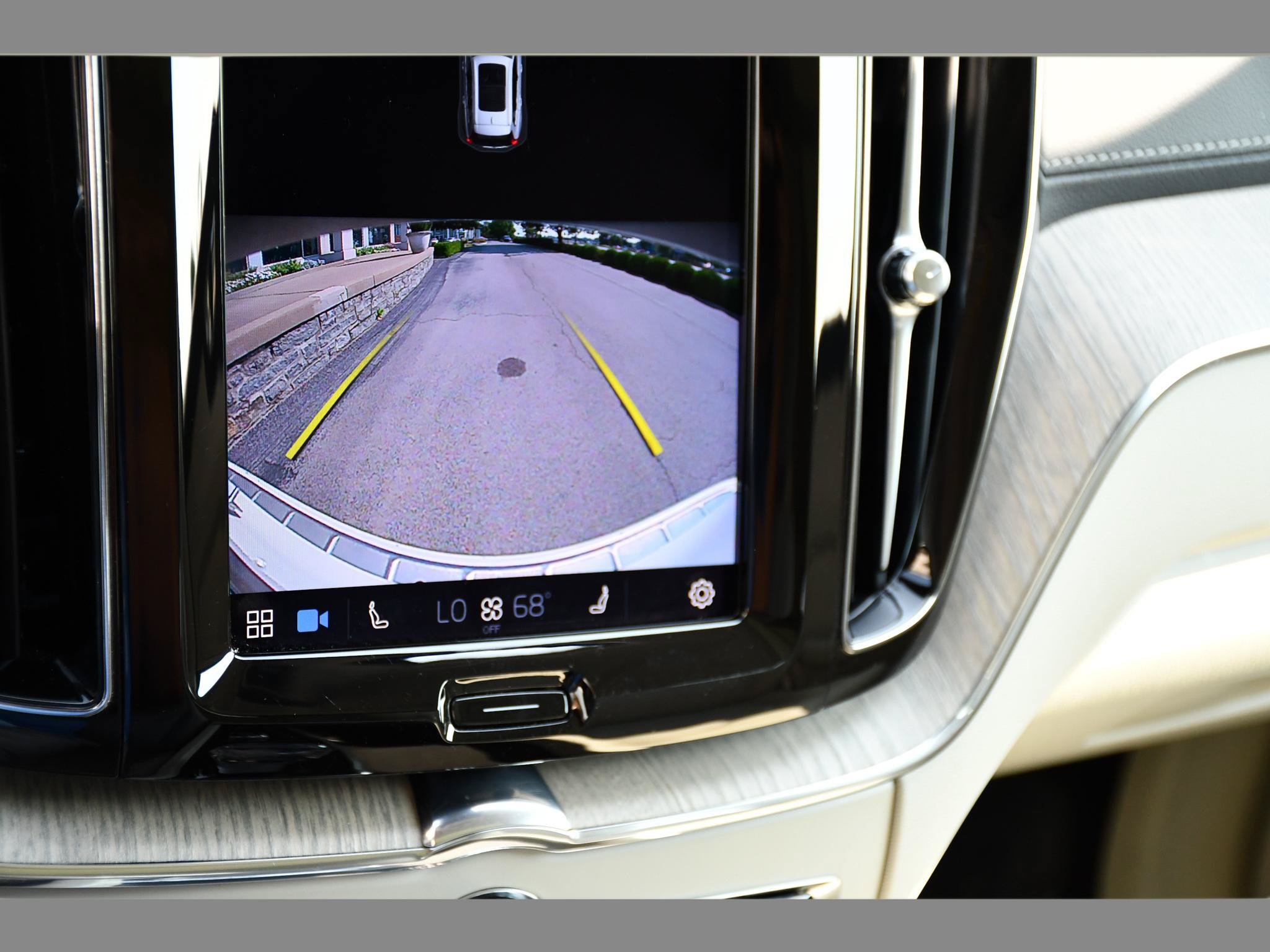 Used 2022 Volvo XC60 B5 Inscription w/ Protection Package FWD image 20