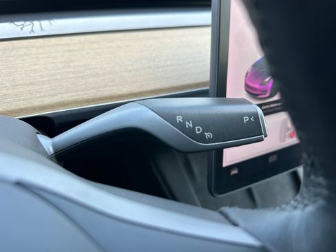 Used 2021 Tesla Model 3 Standard Range Plus RWD image 16
