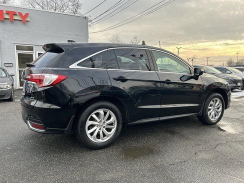 Used 2017 Acura RDX AWD w/ Technology Package image 4