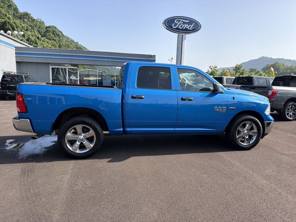 Used 2023 RAM 1500 Classic SLT AWD/4WD image 3