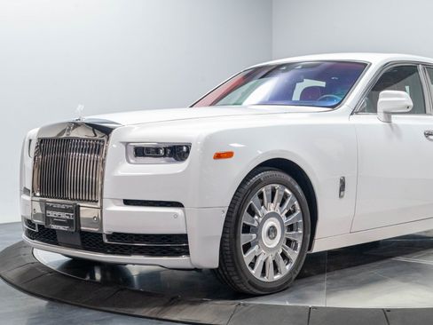 Used 2019 Rolls-Royce Phantom Sedan RWD image 6