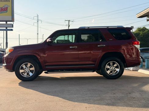 Used 2011 Toyota 4Runner SR5 w/ Premium Pkg w/Leather AWD/4WD image 6