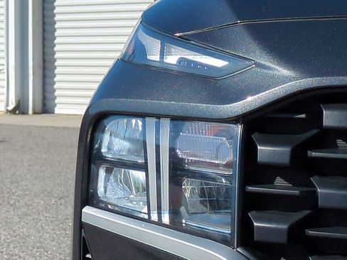 Used 2023 Hyundai Santa Fe SEL image 10