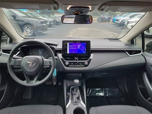 Used 2025 Toyota Corolla LE image 22