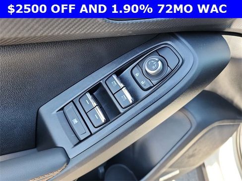 New 2025 Subaru Crosstrek 2.5i Limited w/ Crosstrek Mirror Package image 12