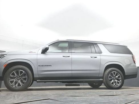Used 2023 Chevrolet Suburban Z71 w/ Luxury Package AWD/4WD image 49